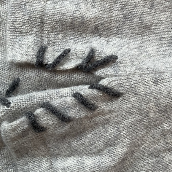 Claudia Nichole Cashmere tunic, Grey, XL - Picture 6 of 6